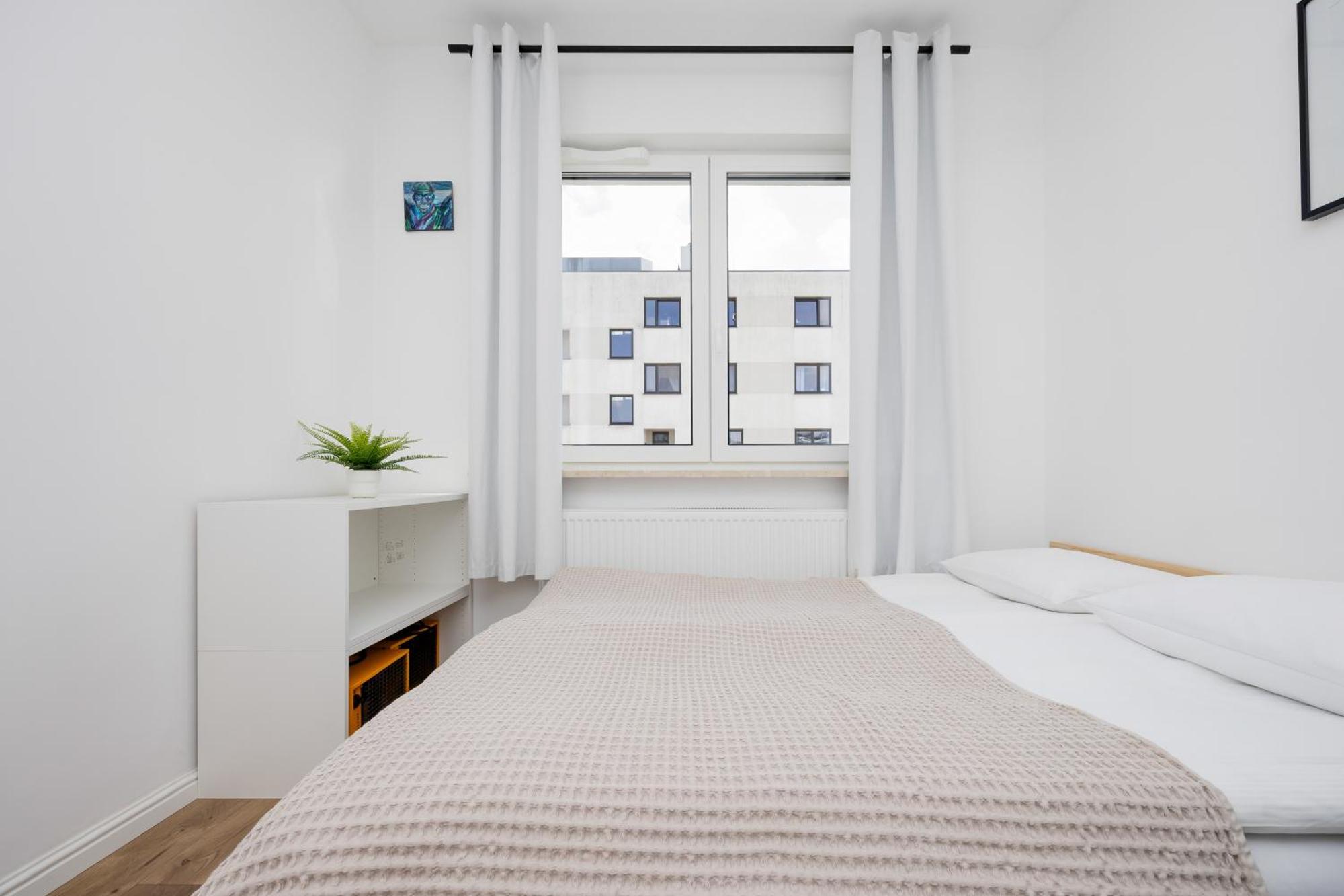 Modern & Stylish With Balcony By Renters Apartament *