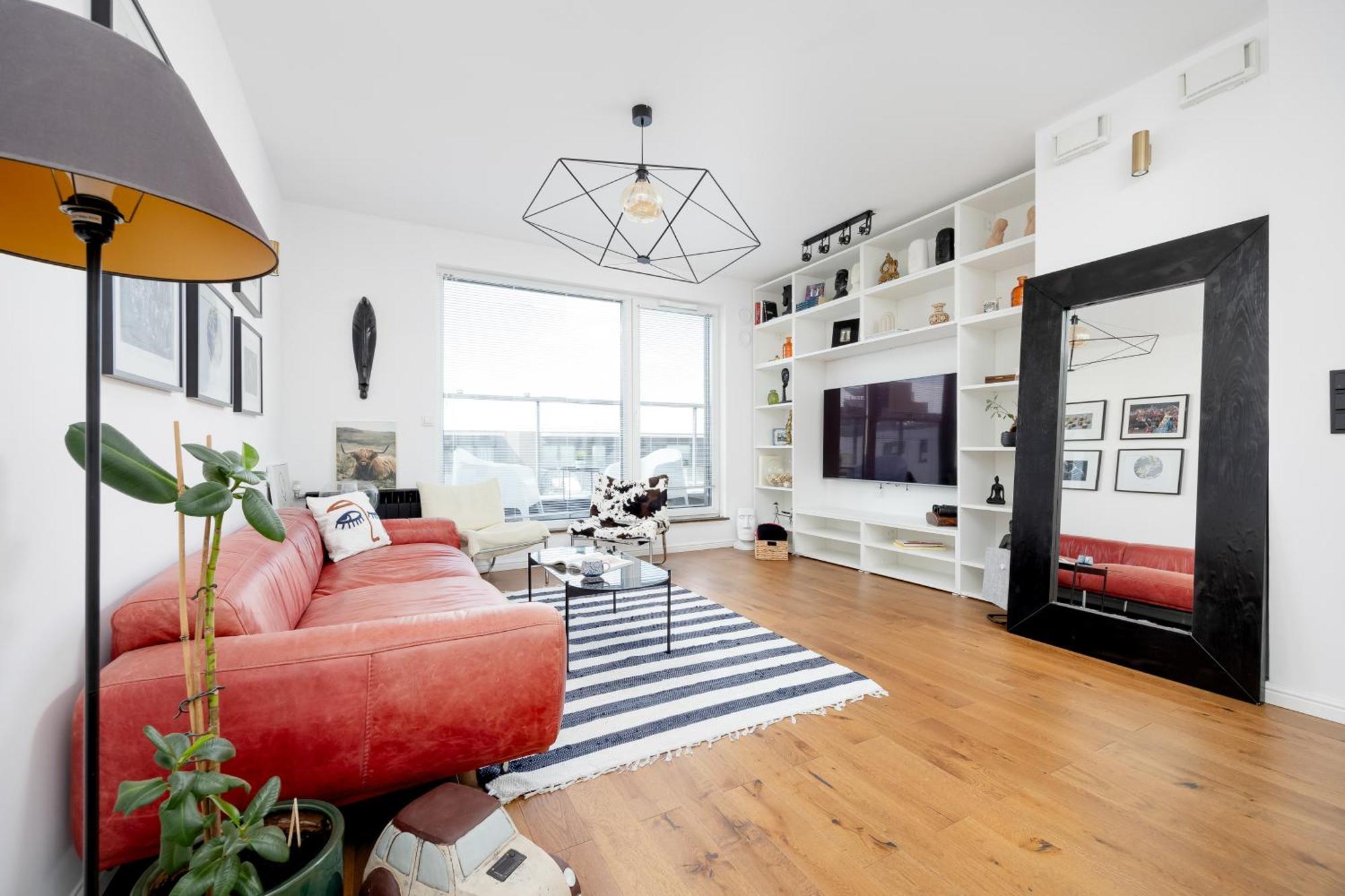 Modern & Stylish With Balcony By Renters Apartament Warszawa